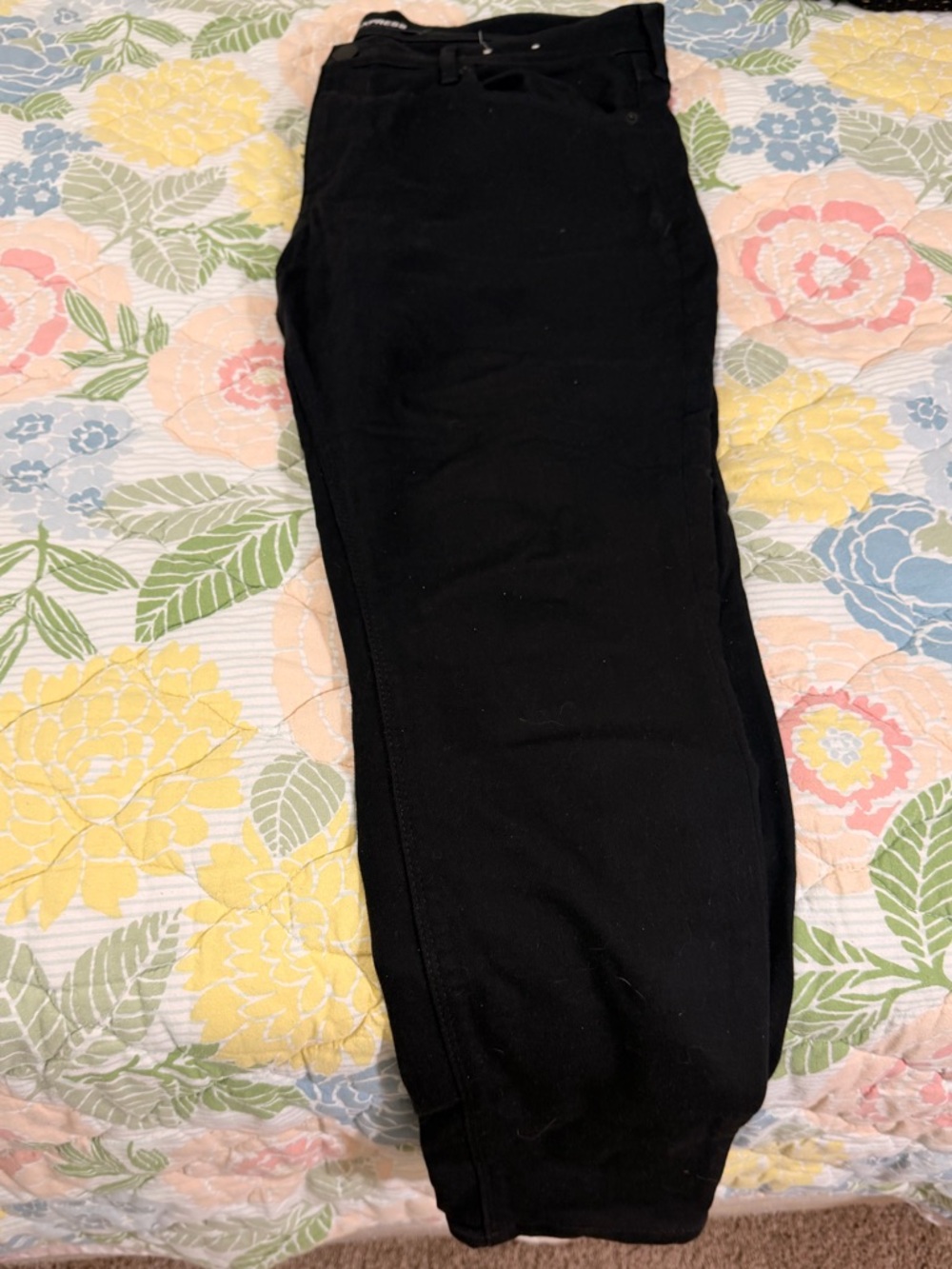 Women’s Express Black Stretch Skinny Jeans